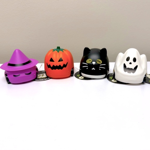 Target Other - NWT Target Bullseye Playground Halloween Set of 4 LED lit Critter Cars